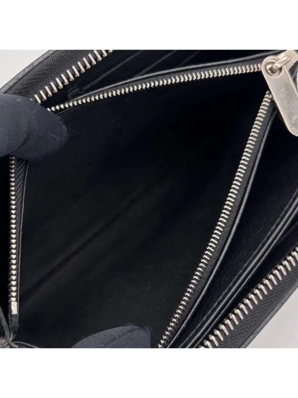Louis Vuitton Monogram Mahina Zippy Wallet Noir Black